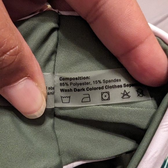 Cute bikini - Picture 5 of 8